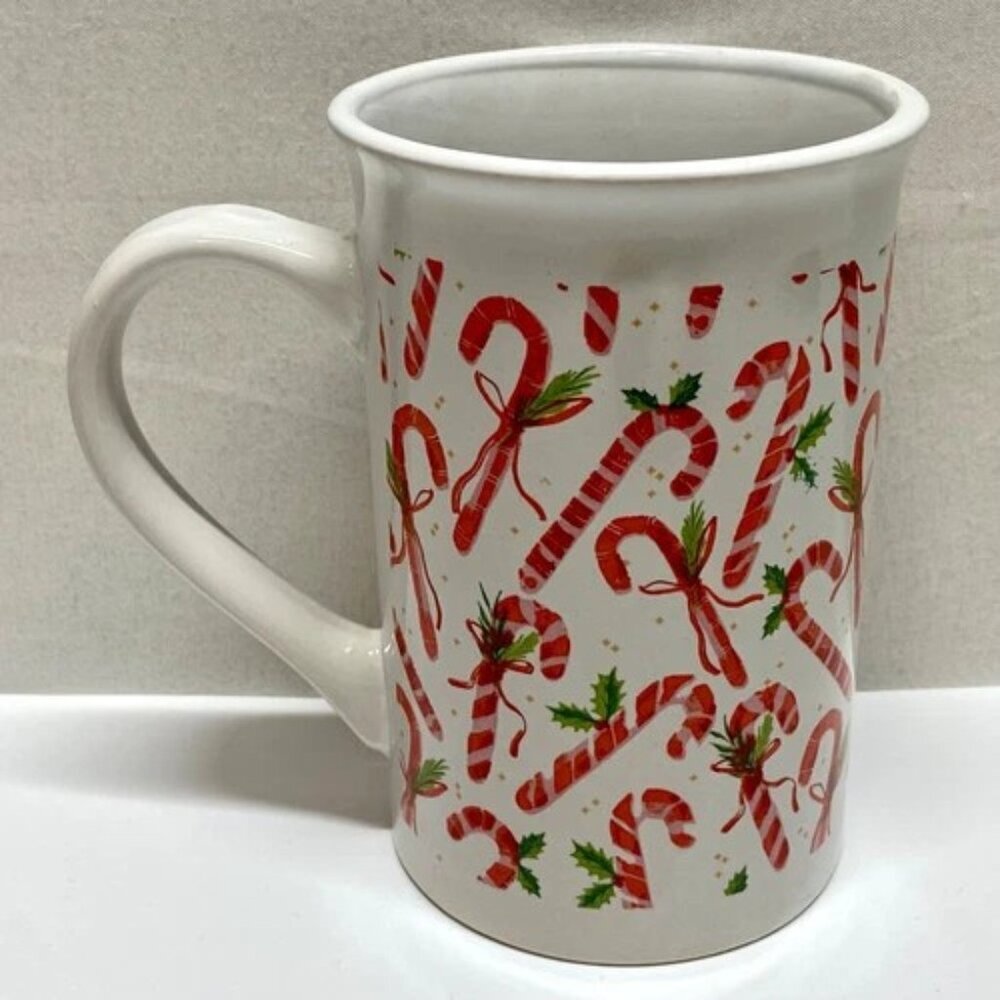 Coffee Mug Royal Norfolk Candy Cane Peppermint Candies Christmas Holiday Cup EUC
